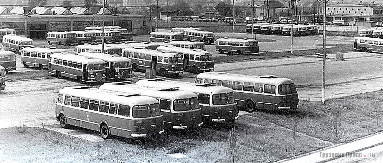 Польское автобусное депо до конца 70-х выглядело вот так. Фото сделано в Быдгоще