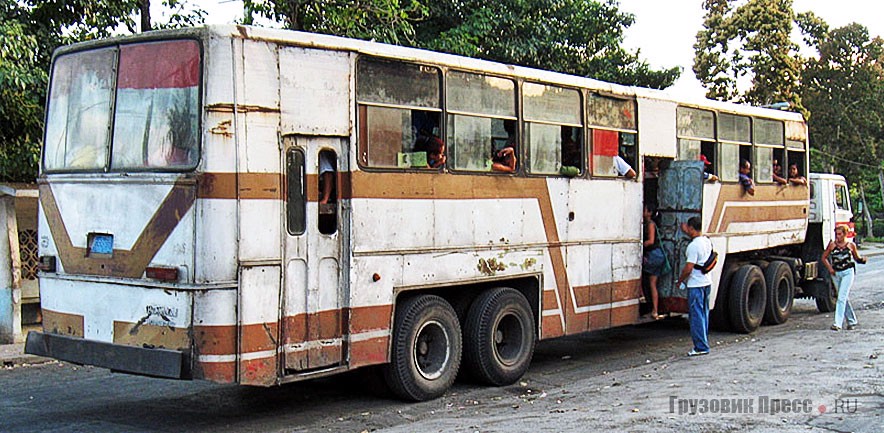 Пассажирский полуприцеп, собранный из автобусных кузовов, с тягачом КамАЗ-5410