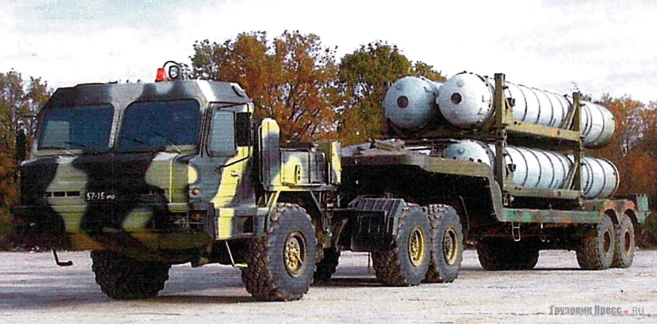 Второй опытный образец седельного тягача БАЗ-6402 с полуприцепом из состава изделия 5Т58-2 (транспортная машина)