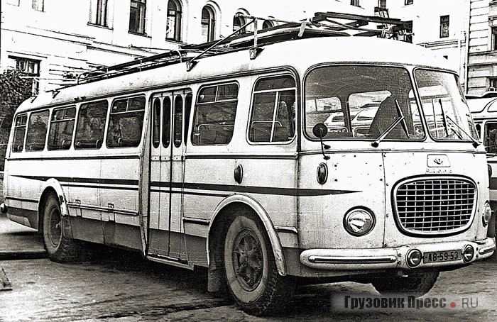 На наших дорогах попадались и туристкие Škoda 706RТO-CAR с чехословацкими номерами