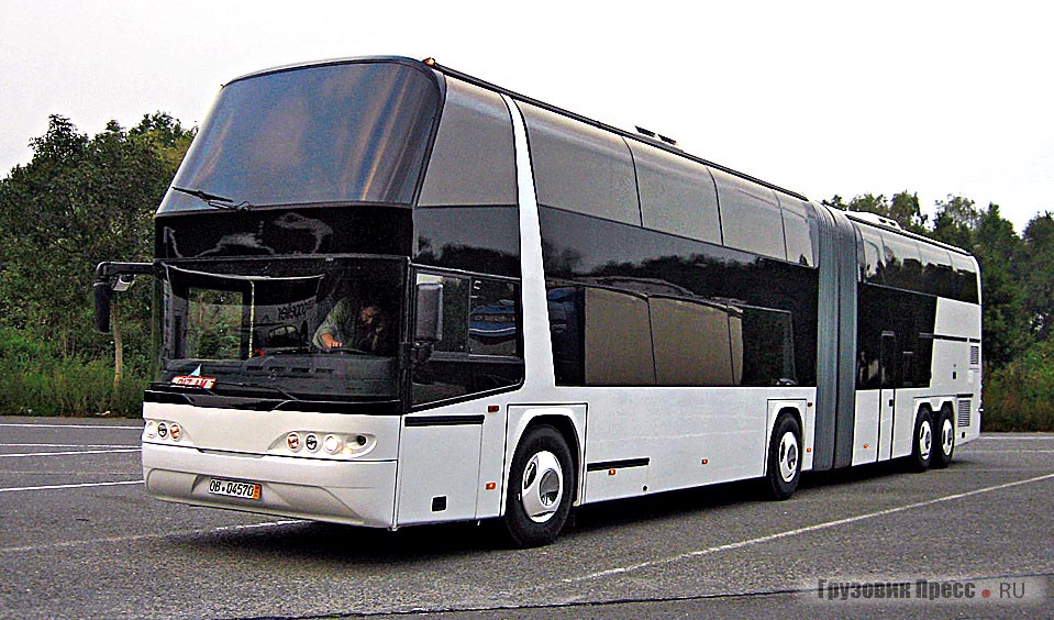 2005. Neoplan Jumbocruiser N138/4
