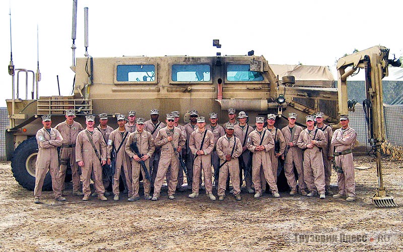 Противоминный MRAP USMC Buffalo, Ирак 2005 г.