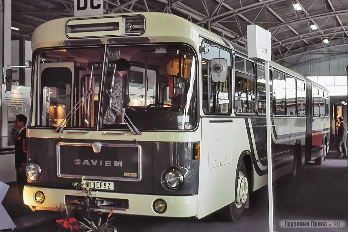 Автобус SAVIEM-MAN SG 220 навыставке Transport Expo 77	 