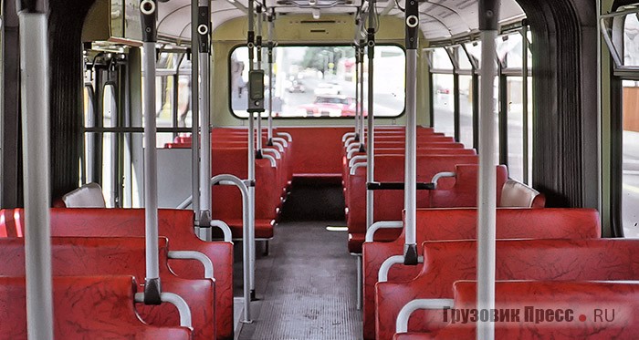 Салон автобуса MAN SG 192