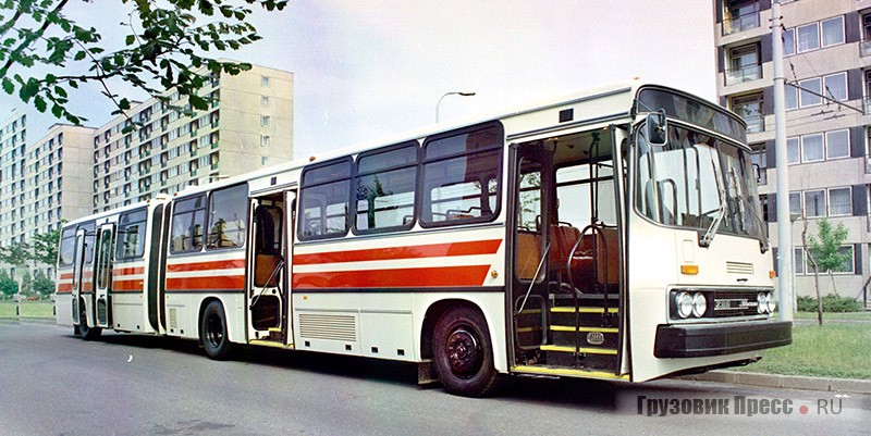 Автобус Crown-Ikarus 286 принимал участие в выставке BNV`81 в Венгрии, а затем был передан заказчику в Портленд