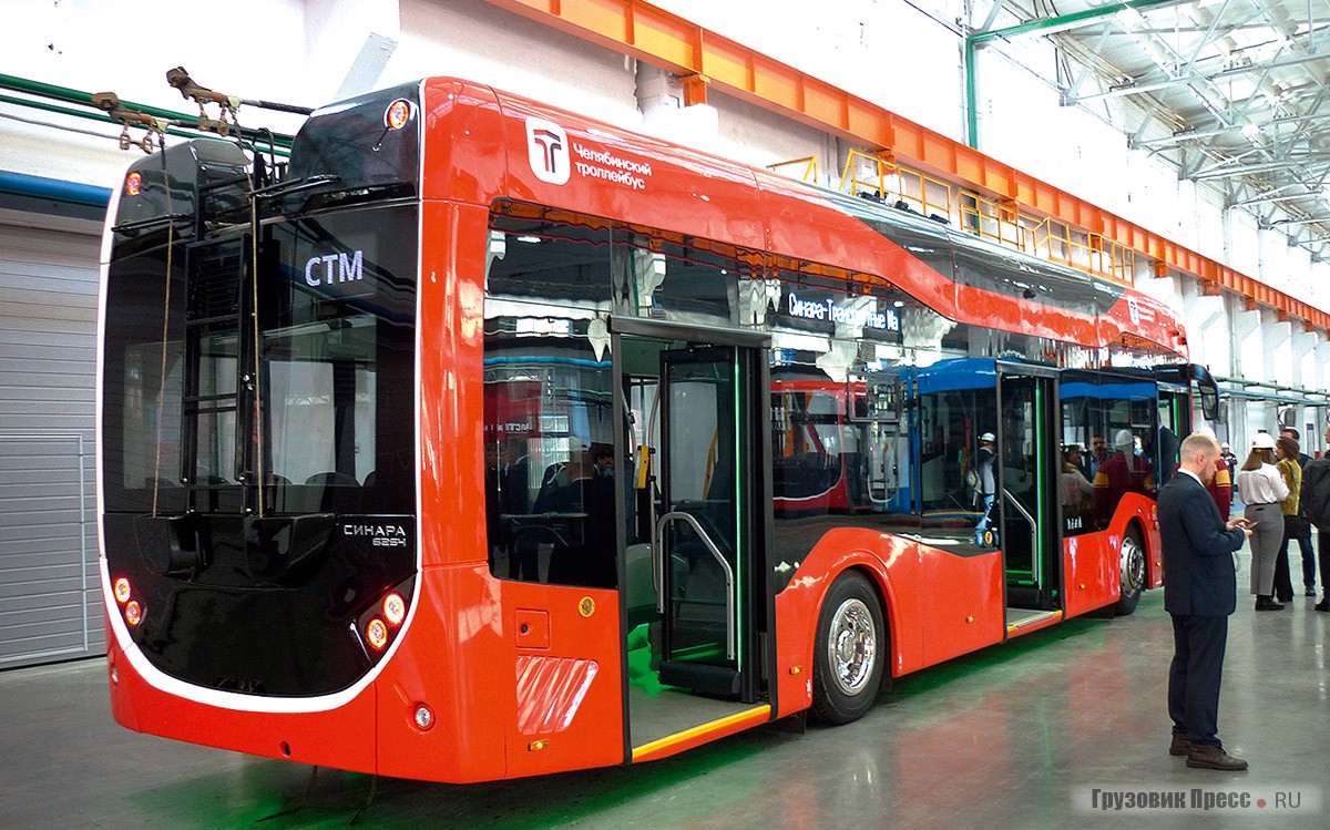Холдинг СТМ объявил о начале производства колесного городского транспорта в июне 2022 года, представив троллейбус собственной конструкторской разработки «СИНАРА-6254»