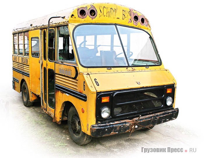 Американский [b]школьный автобус Carpenter типа B[/b] на базе мультистопа Chevrolet P30 возил мышкинских детей, пока не сломалась автоматическая трансмиссия